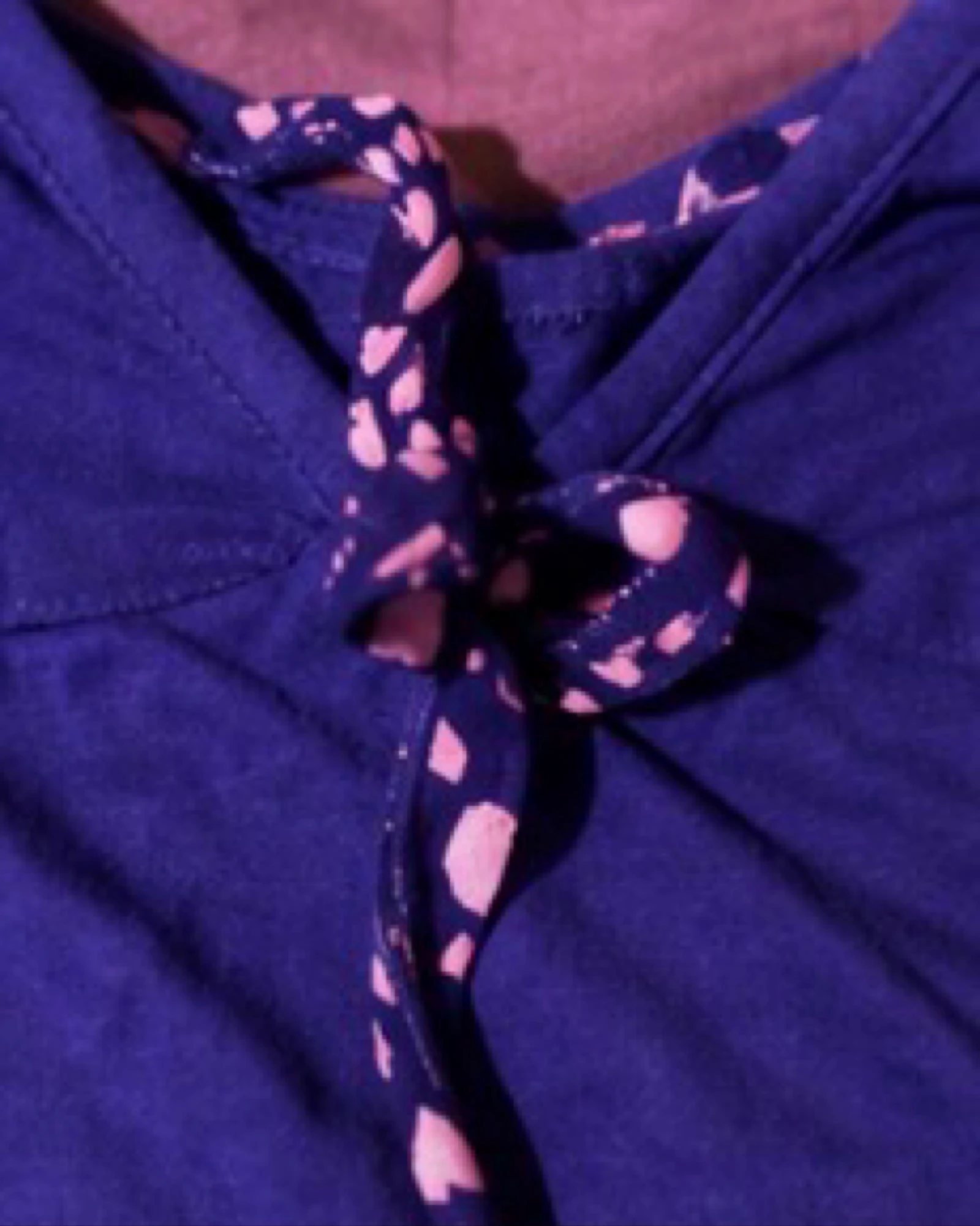 Blaue pyjama met bretels en bijpassende rucheshort met print, maat 42/44 nachtkledingset – photo 6